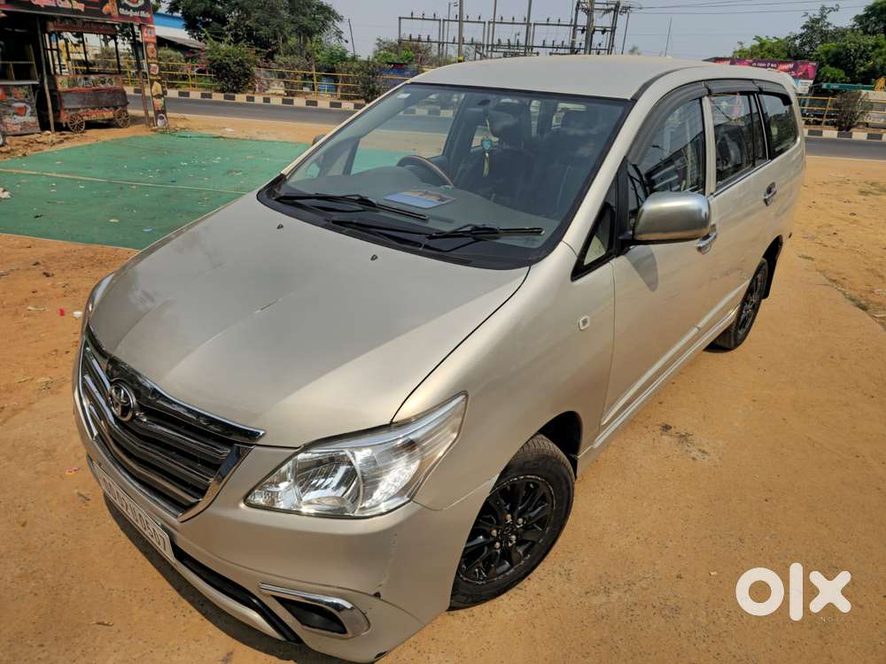 Toyota Innova 2.5 G (diesel) 8 Seater, 2015, Diesel