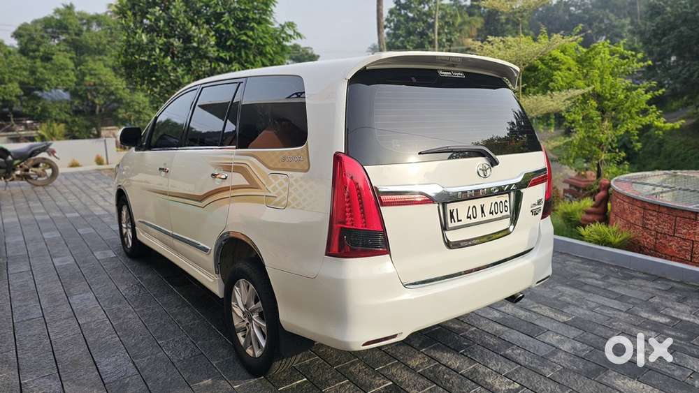 Toyota Innova 2.5 Z 2014