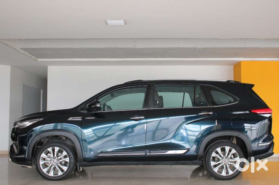 Toyota Innova Hycross 2.0 Zx Hybrid 7 Str, 2024, Petrol