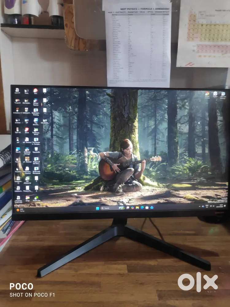 Samsung monitor 24 inch 1080p Full HD in mint condition with hdmicable