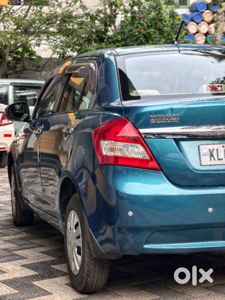 Maruti Suzuki Swift Dzire 1.2 Vxi Bsiv, 2013, Petrol