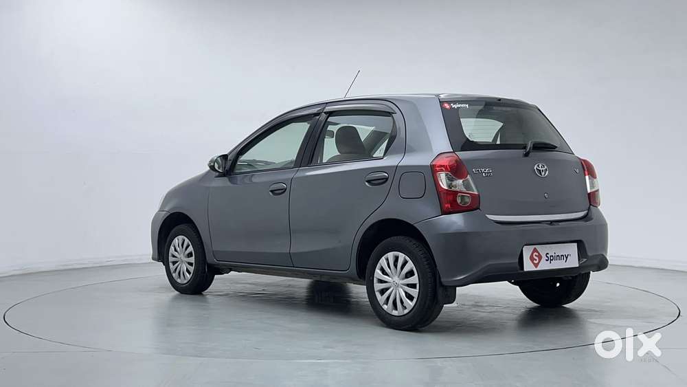 Toyota Etios Liva 2011-2012 V, 2017, Petrol