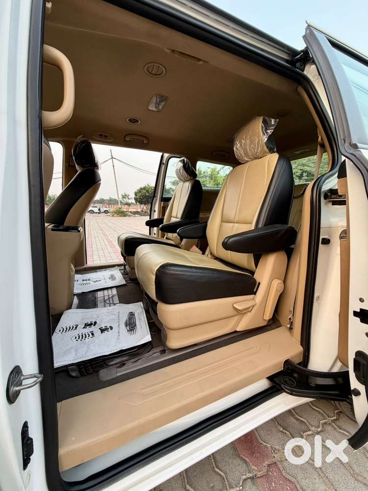 Kia Carnival Premium, 2021, Diesel