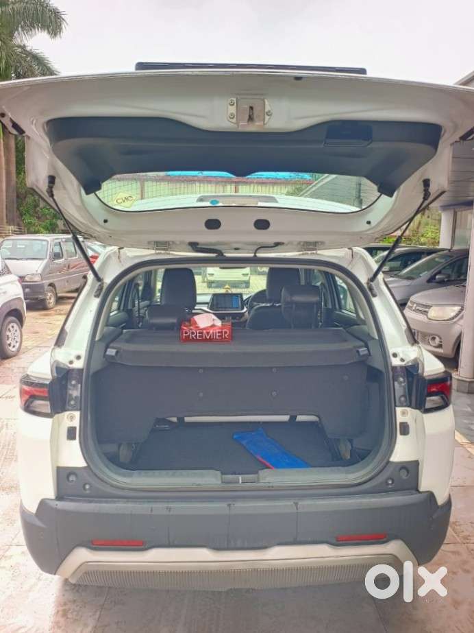 Maruti Suzuki Brezza 1.5 Zxi Cng, 2023, Cng & Hybrids