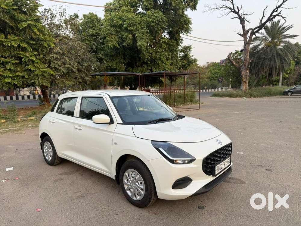 Maruti Suzuki Swift 2026 Petrol 1300 Km Driven