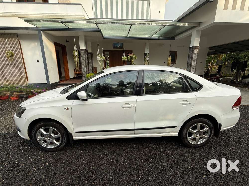 Volkswagen Vento 2013 Highline Petrol – For Sale