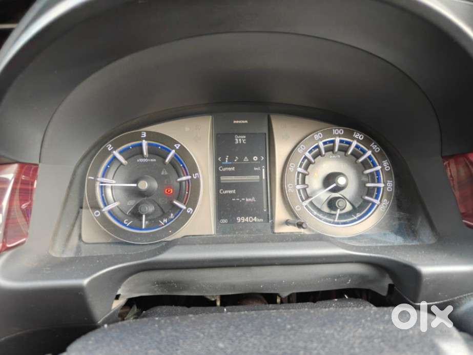 Toyota Innova Crysta 2.4 V, 2016, Diesel