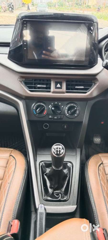 Maruti Suzuki Brezza 1.5 Lxi Cng, 2023, Cng & Hybrids