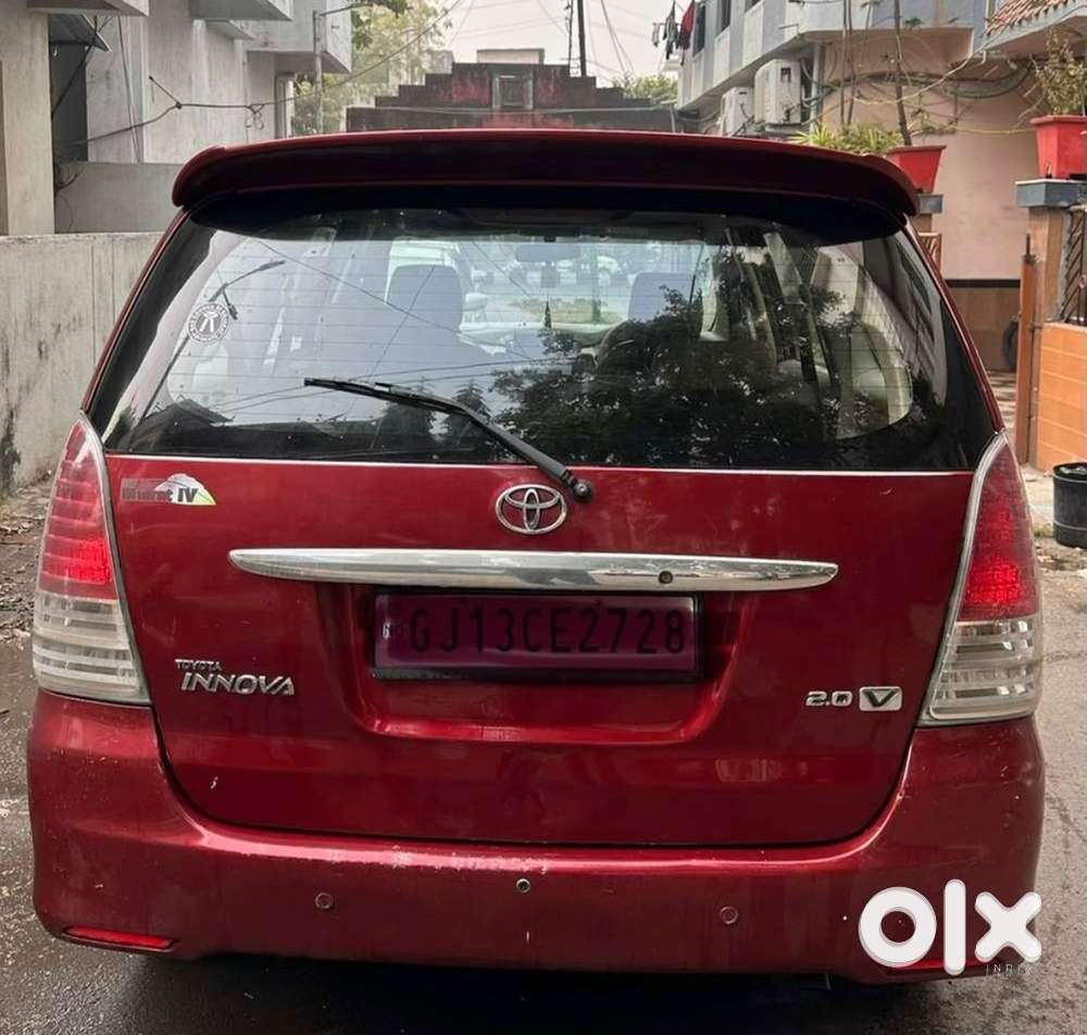 Toyota Innova Hybrid 2010