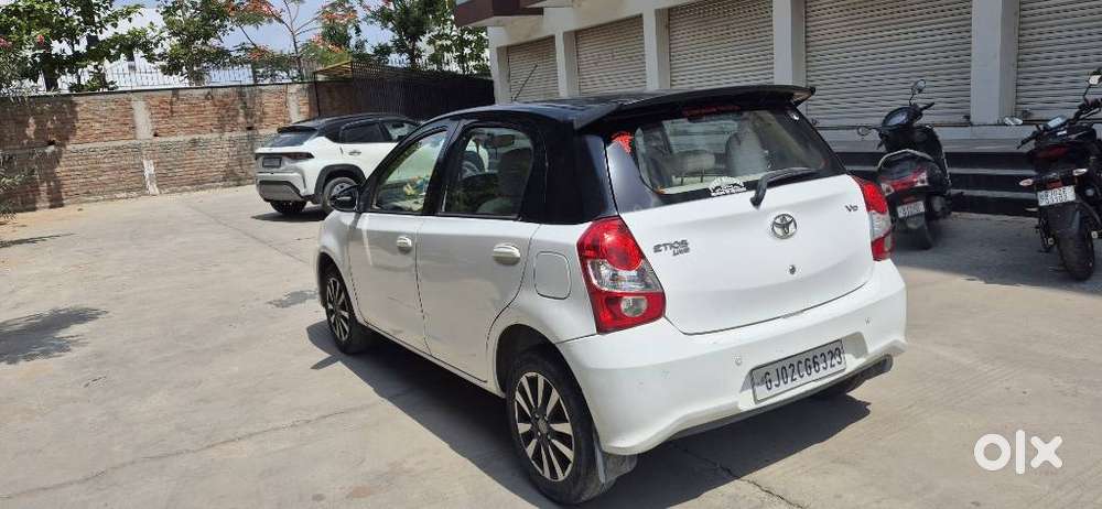 Toyota Etios Liva 1.4 Vxd Dual Tone, 2017, Diesel