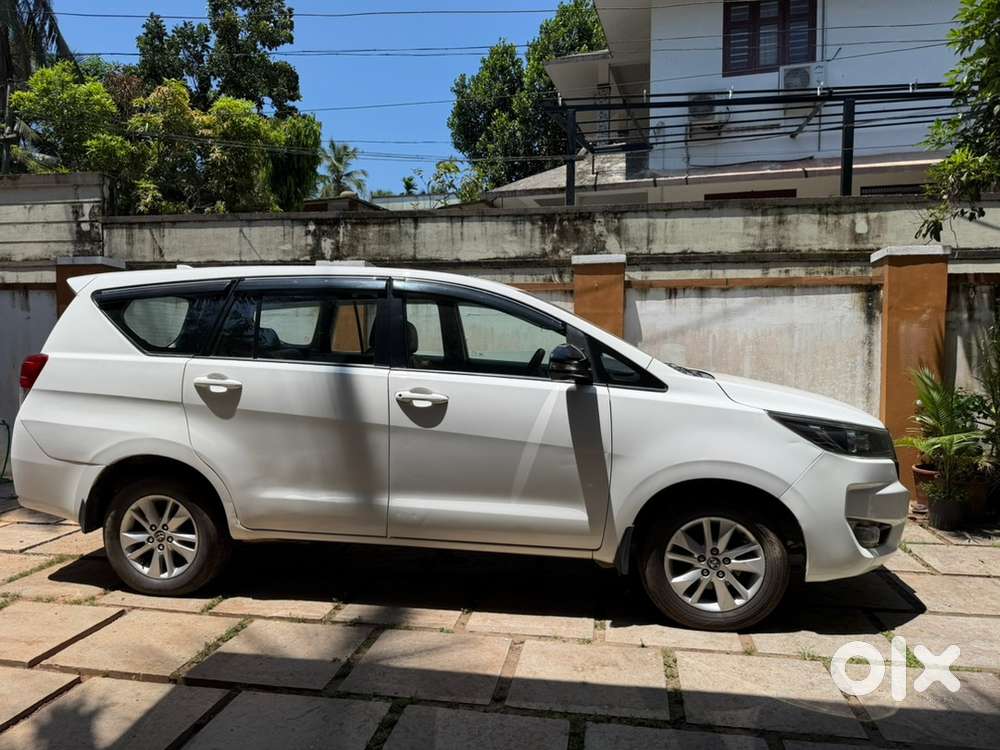 Toyota Innova Crysta 2019