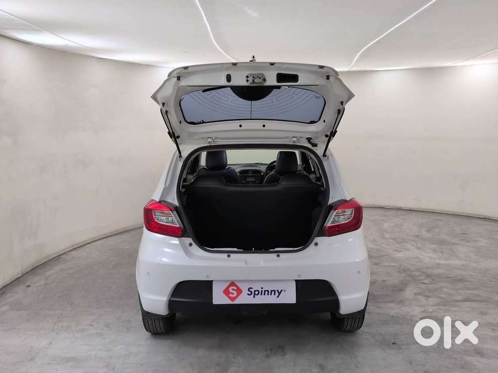 Tata Tiago Xza, 2018, Petrol