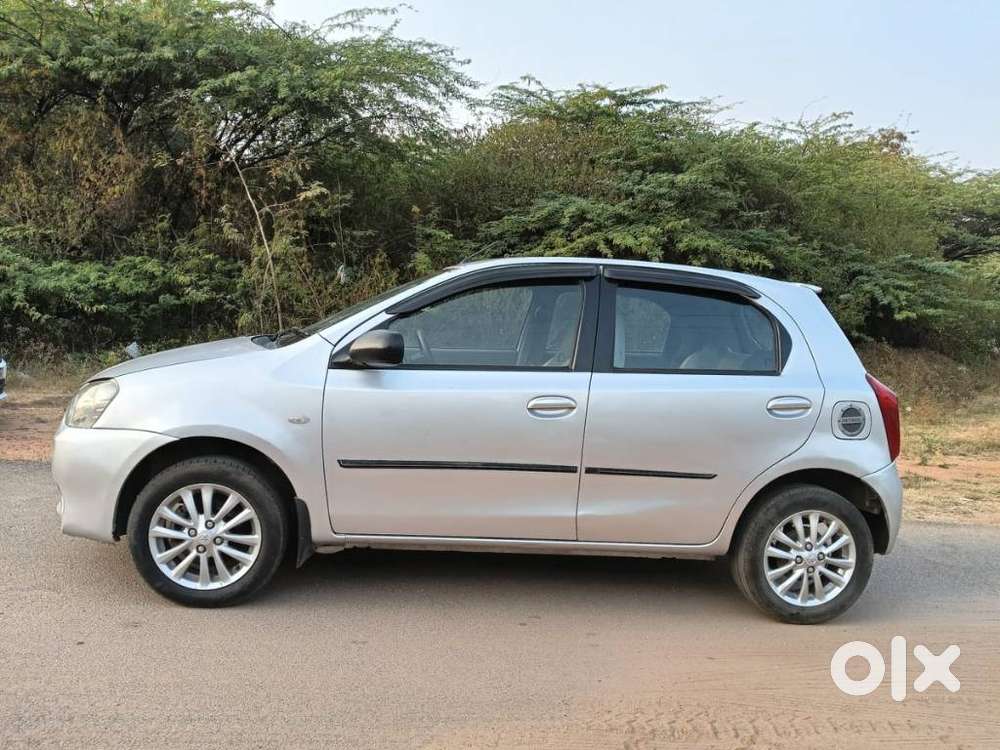 Toyota Etios Liva 2011-2012 Vx, 2011