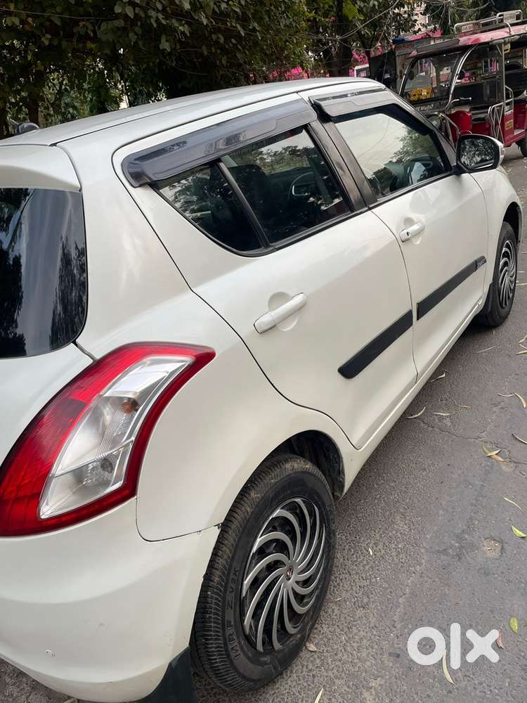 Maruti Suzuki Swift Vxi 2012