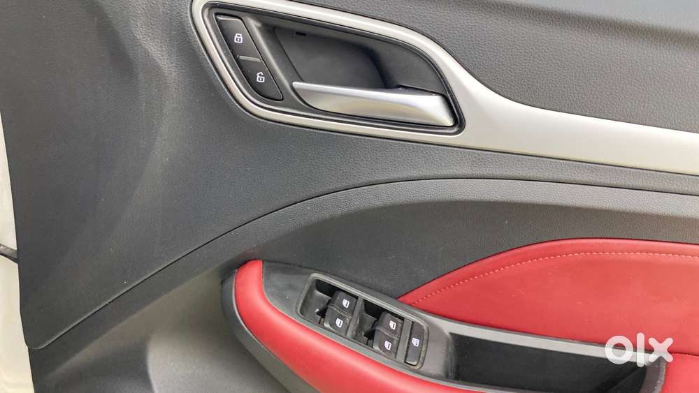 Mg Astor 1.5 Savvy Cvt S Red, 2022, Petrol