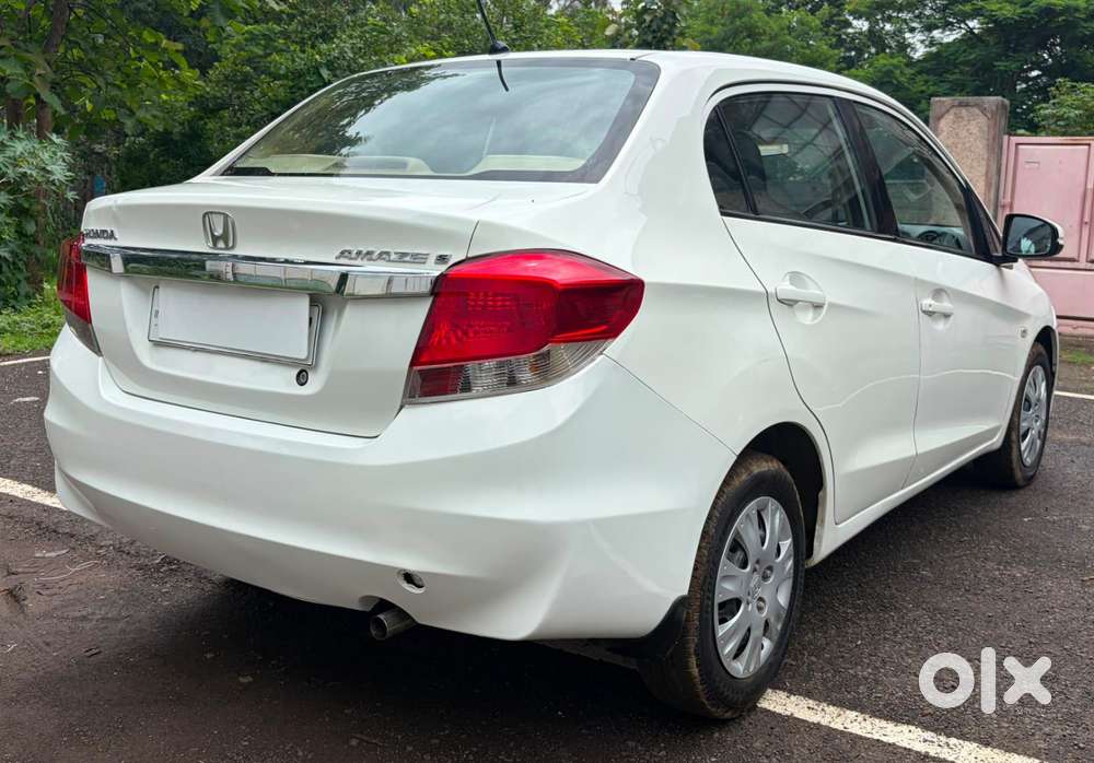 Honda Amaze 2nd Gen Vx, 2015, Petrol
