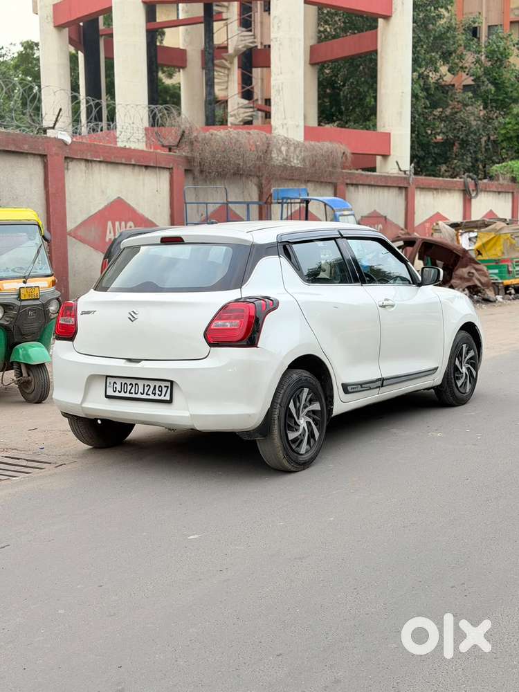 Maruti Suzuki Swift Vxi + Manual, 2021, Petrol
