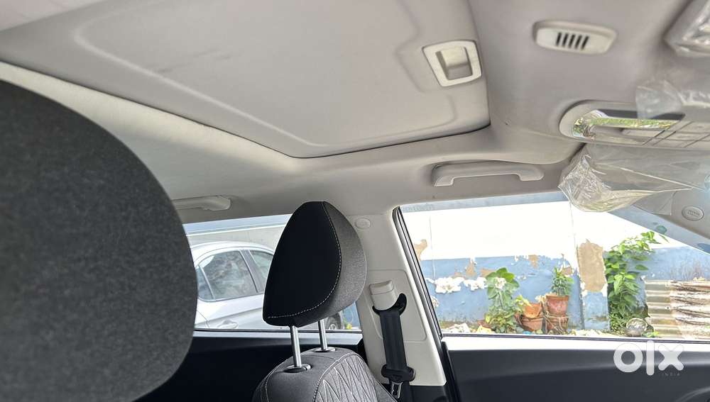 Mahindra Xuv 3xo Ax5 Pm Mt, 2025, Petrol