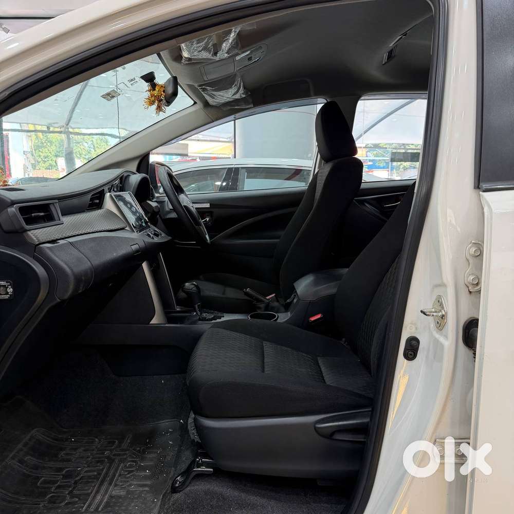 Toyota Innova Crysta [2020-ongoing] 2.4 Gx At 8 Str, 2022, Diesel