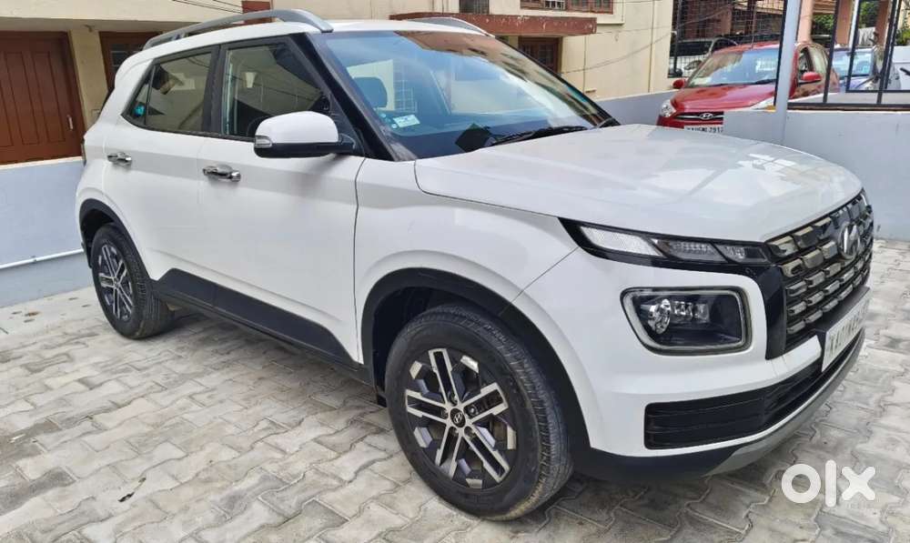 Hyundai Venue 1.0 Sx (o) Turbo Dct, 2023, Petrol