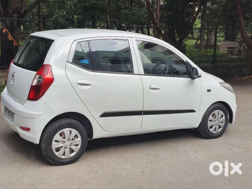 Hyundai I10 Magna 2012 Petrol + Cng Very Good Running Condition