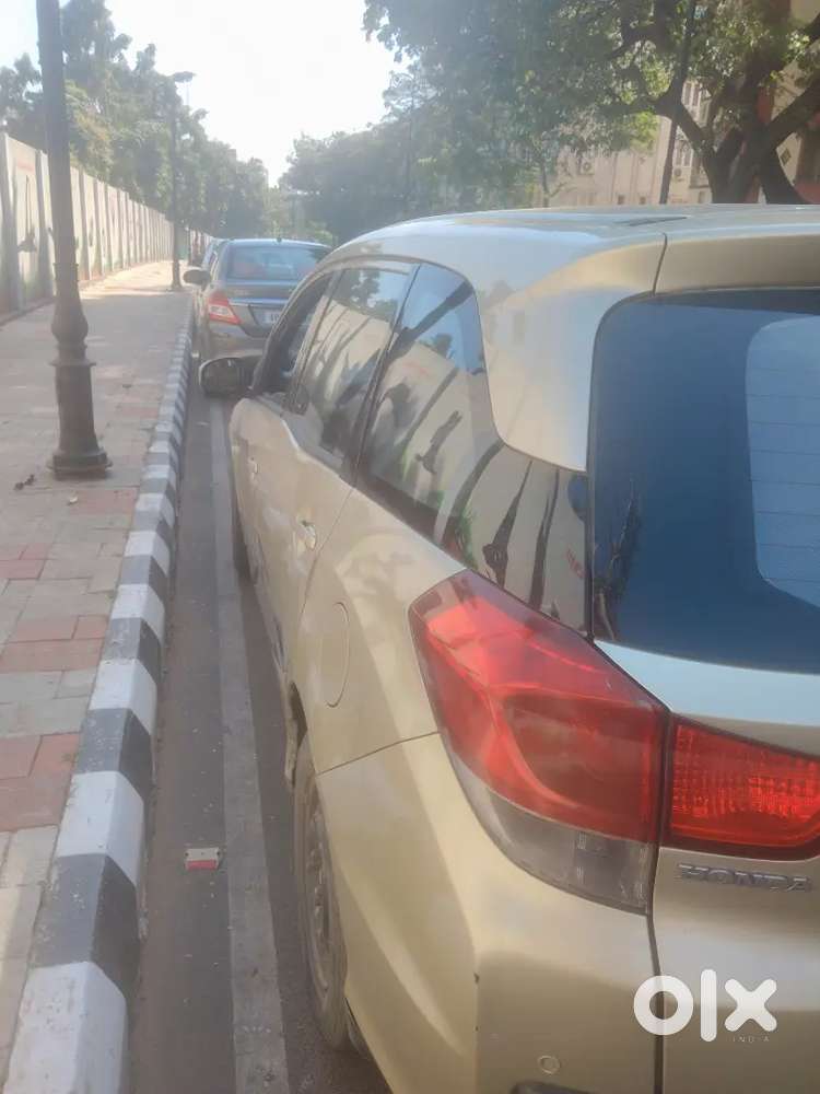 Honda Mobilio 2015 Diesel 150000 Km Driven