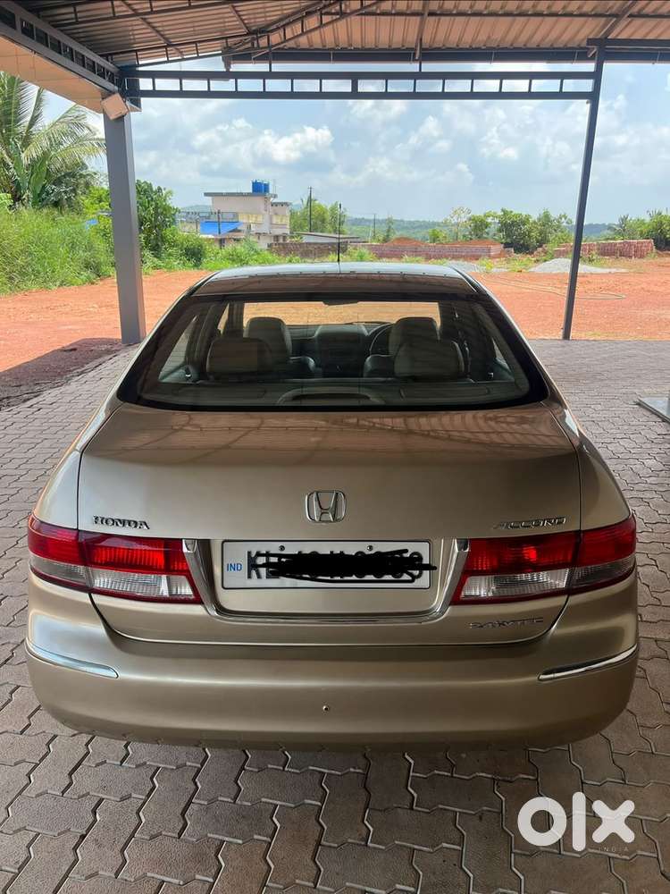Honda Accord 2005 Km Driven