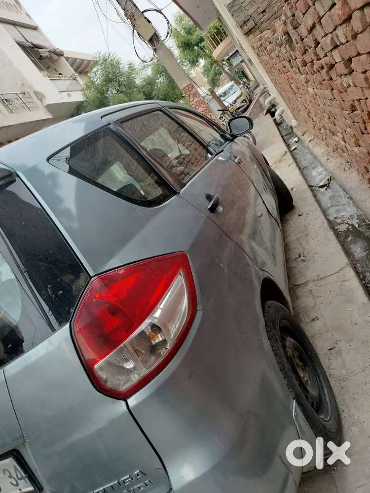 Maruti Suzuki Ertiga 2013