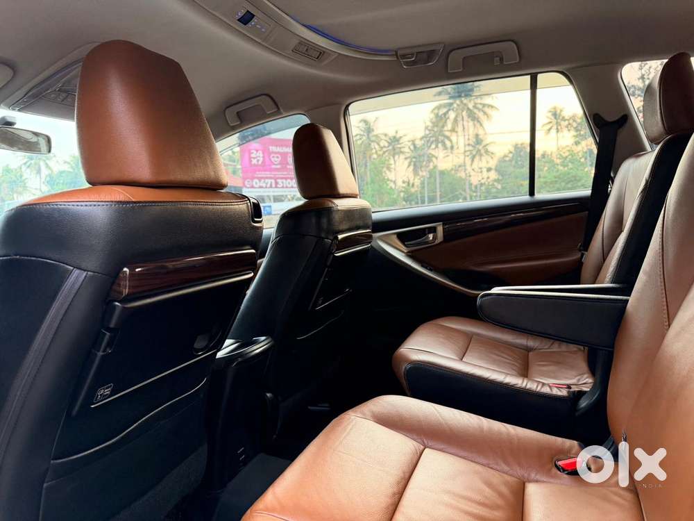 Toyota Innova Crysta 2.8z Automatic, 2017, Diesel