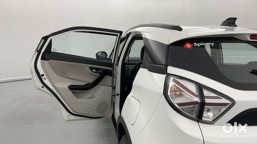 Tata Nexon 1.2 Revotron Xza Plus, 2022, Petrol