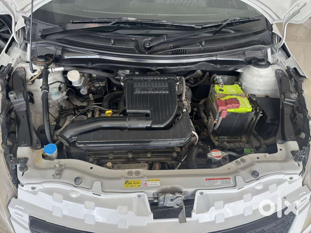 Maruti Suzuki Swift Vxi With Abs, 2015, Petrol