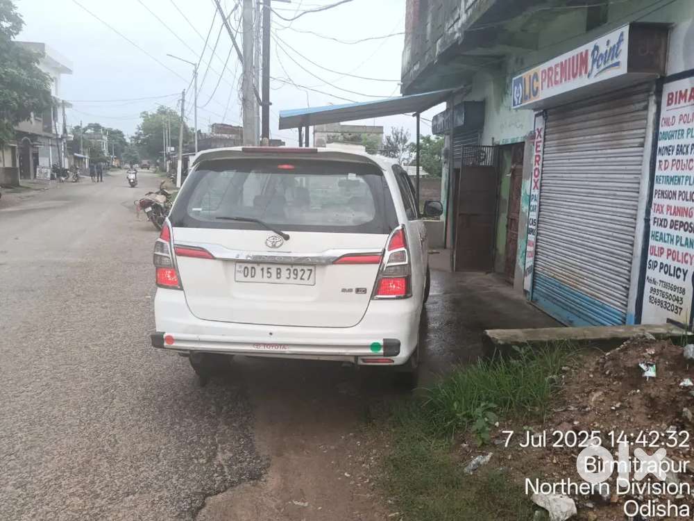 Toyota Innova 2014 Diesel 130000 Km Driven