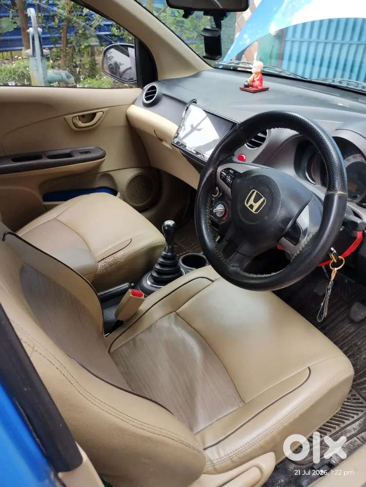 Honda Brio Petrol Mt 2012