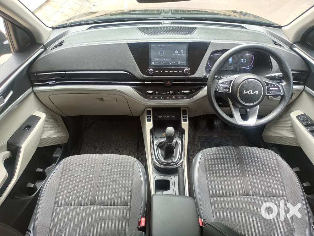 Kia Carens 1.4 Prestige Turbo 7 Str, 2022, Petrol
