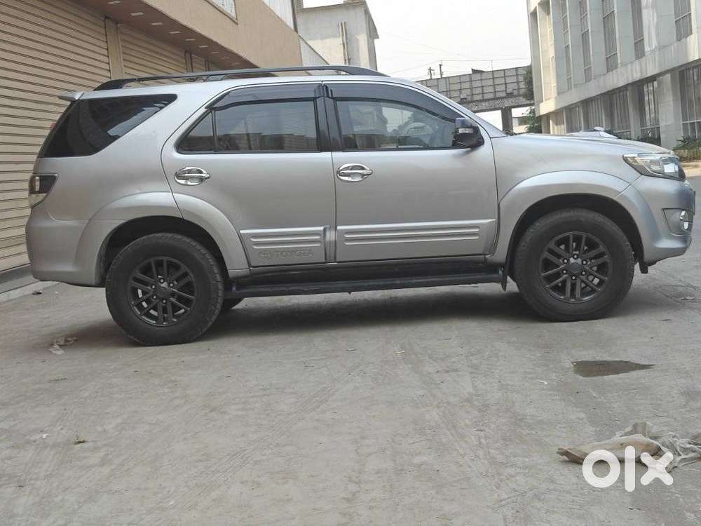 Toyota Fortuner 2011-2016 4x2 At, 2015