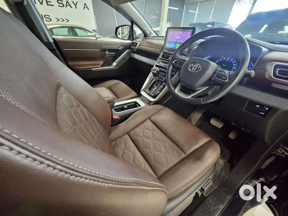 Toyota Innova Hycross 2.0 Zx (o) Hybrid 7 Str, 2024, Petrol