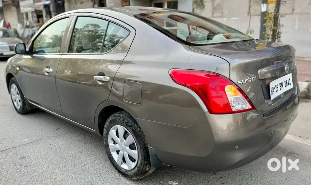 Nissan Sunny 2011 Petrol 76000 Km Driven