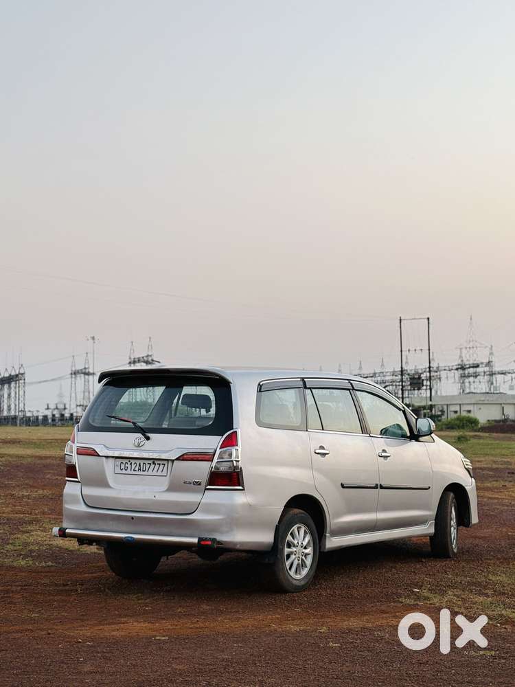 Toyota Innova 2.5 V 8 Str, 2012, Diesel