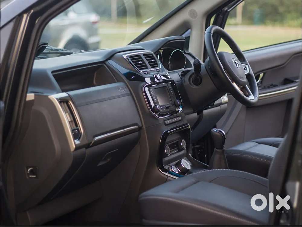 Tata Hexa 2.2 Xt 2017 Only 13000 Km Drive