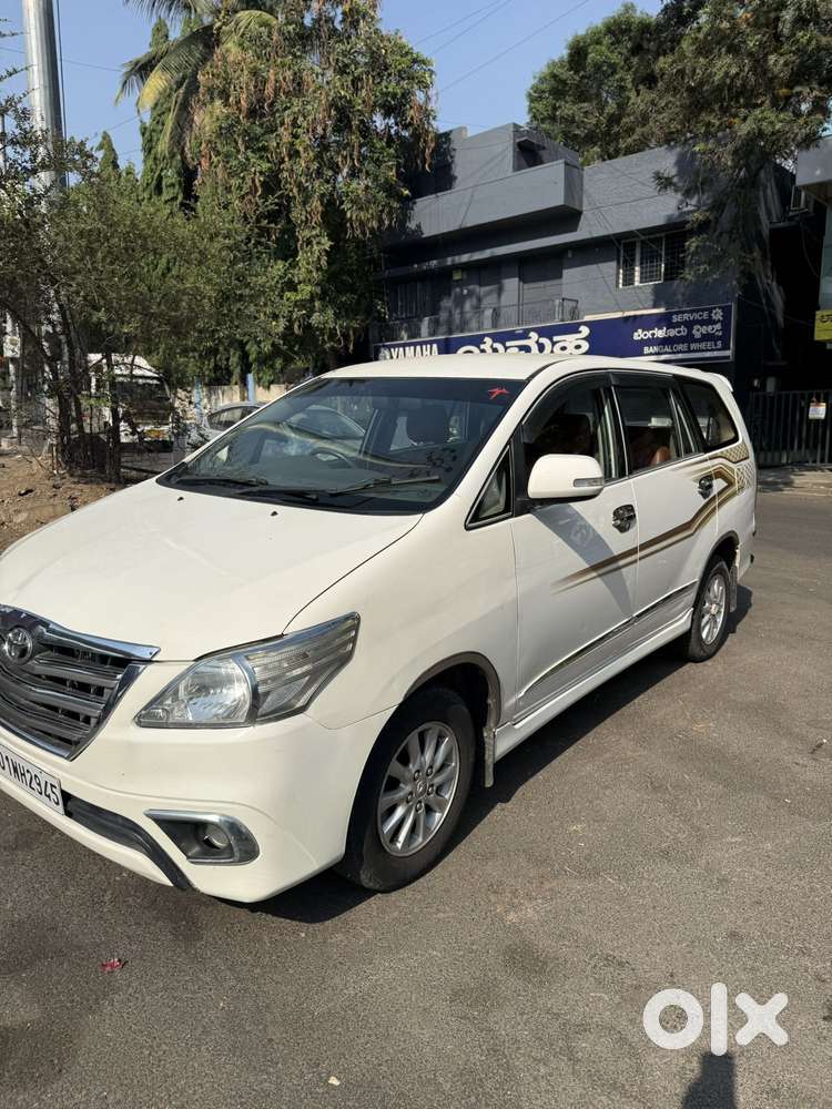 Toyota Innova 2.5 Z Diesel 7 Seater Bs Iv, 2014, Diesel