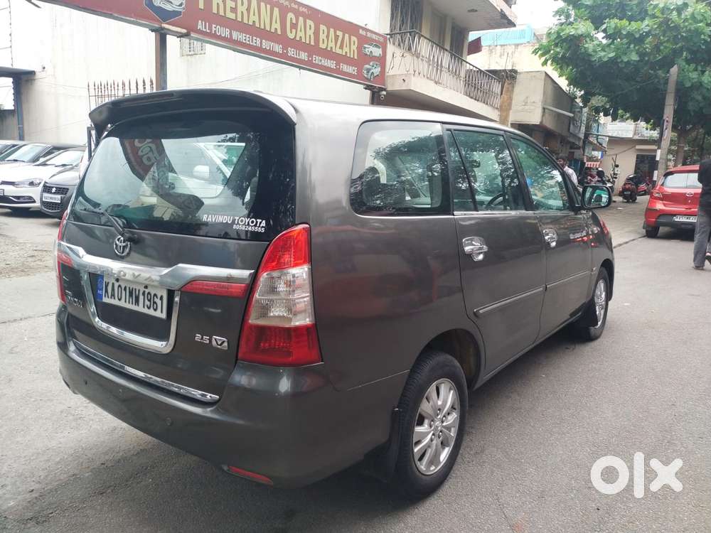 Toyota Innova 2.5 Vx 8 Str, 2011