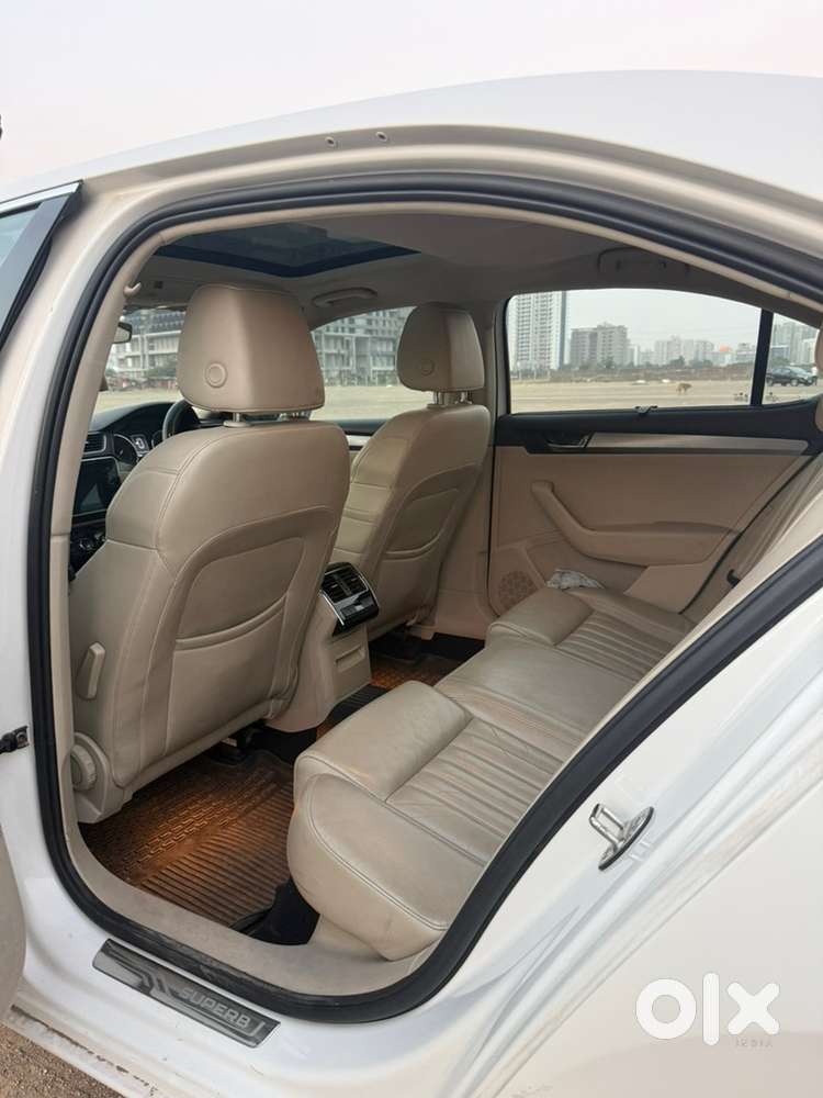 Skoda Superb Petrol 2018