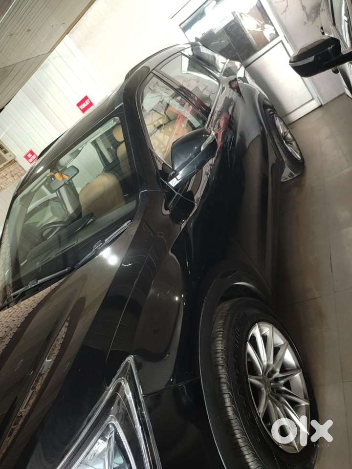 Mahindra Xuv700 2.2 Ax 5 Diesel At 7 Str, 2024, Diesel