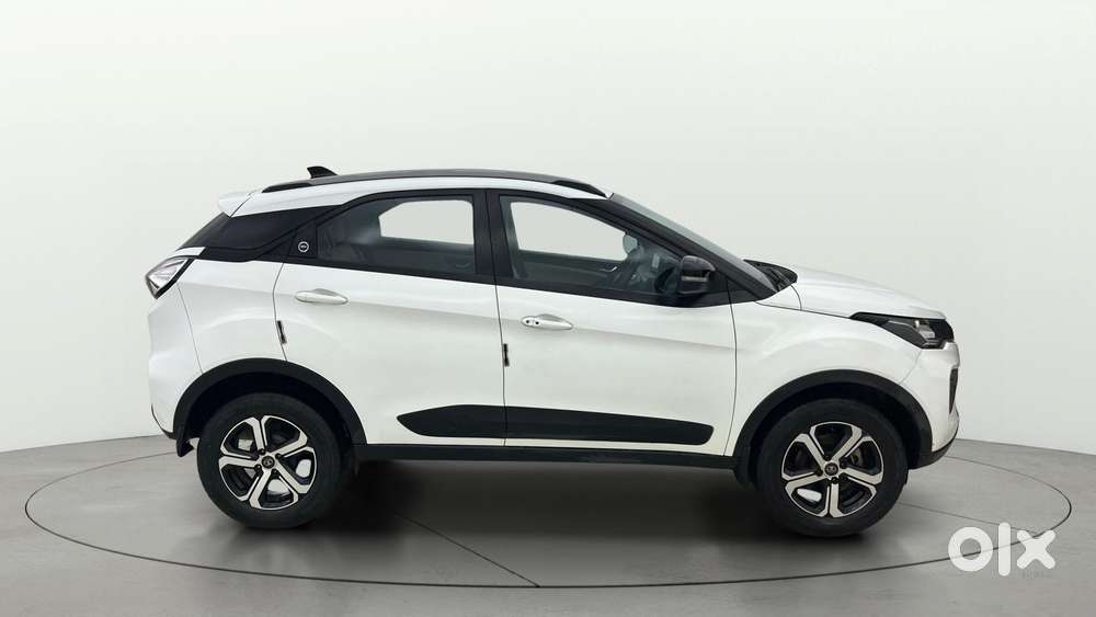 Tata Nexon 1.2 Revotron XZA Plus, 2023, Petrol