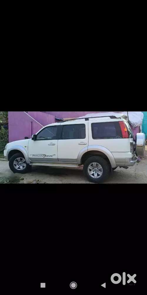 Ford Endeavour Showroom Mainted Vehicle Good Condition Very Less Drive