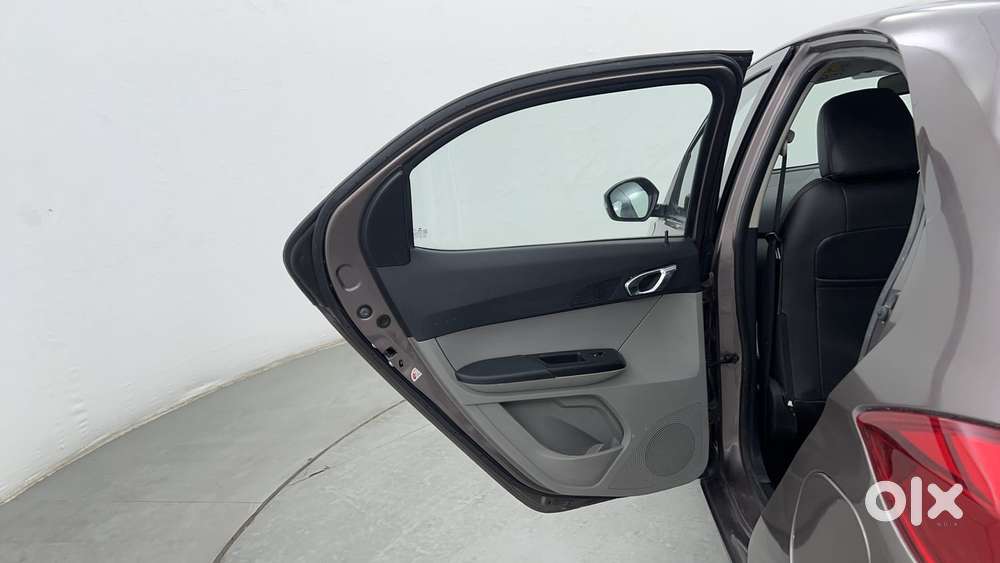 Tata Tiago Xz, 2016, Petrol