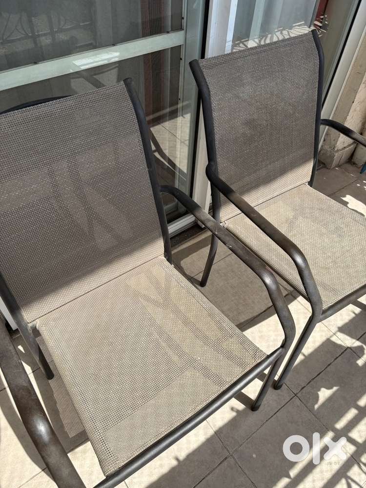 2 garden chairs for sale
