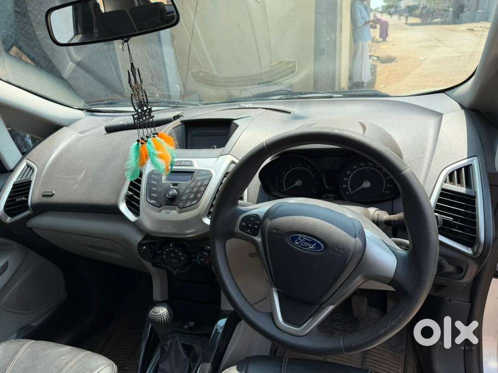 Ford Ecosport 2014 Petrol 130000 Km Driven