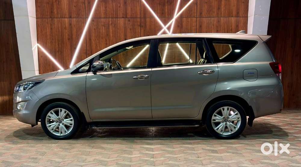 Toyota Innova Crysta