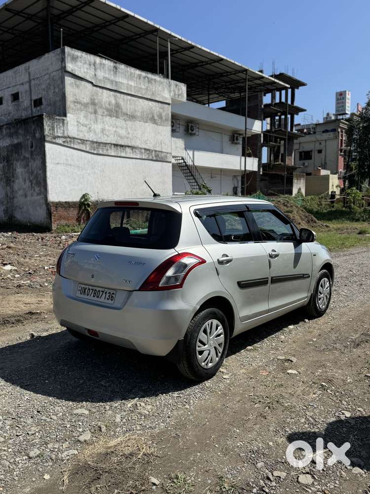 Maruti Suzuki Swift Vxi Optional, 2016, Petrol